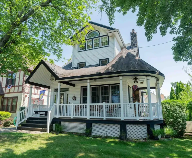 Classic 1930s Colonial in Great Kills – Dent Road Area (Price cut: $20K)