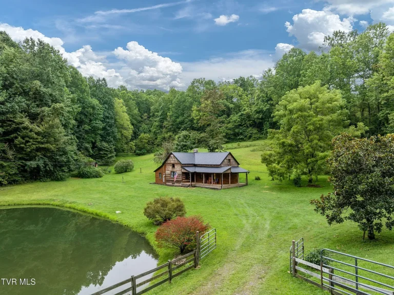 A Rare East Tennessee Sanctuary