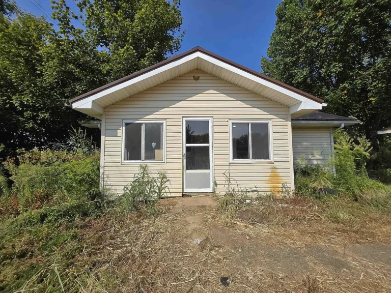 A Perfect Renovation Opportunity!