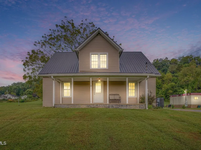 Prime 8.5± Acres with Home in Elizabethton, TN