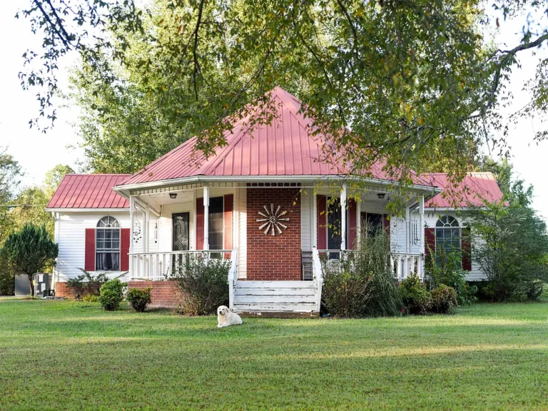 A Setting That Whispers “Come Home”