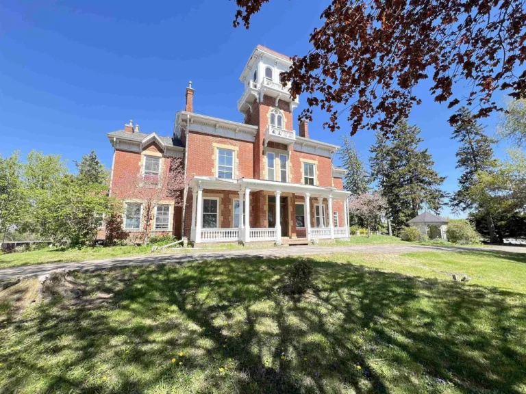 Restoration Opportunity: Historic Ryan Mansion Inn
