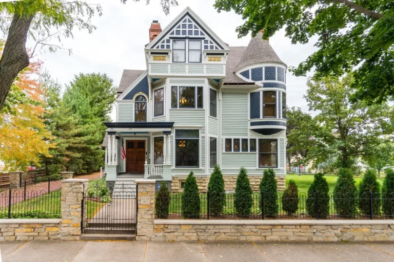 The William Crosby Home – An Iconic Queen Anne Estate