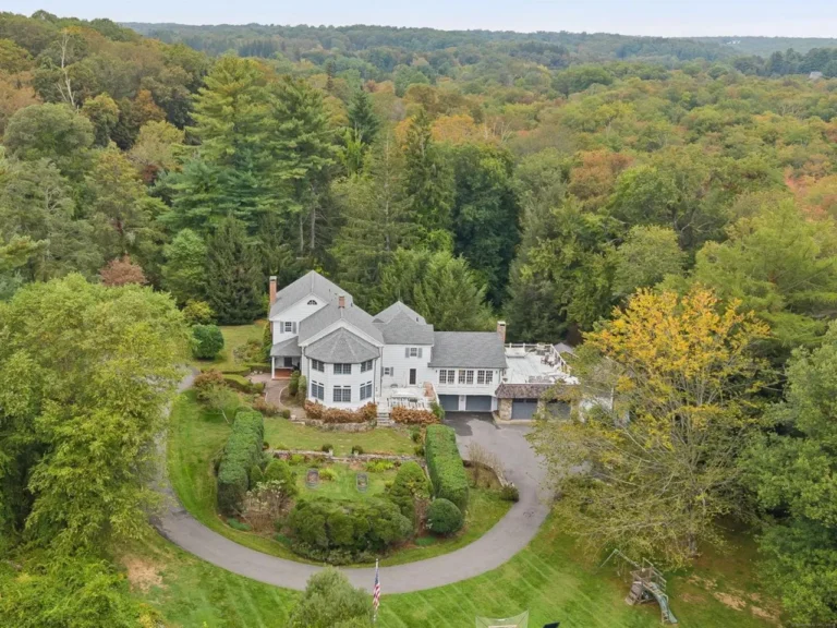 This 1929 Wilton Estate Sits Surrounded by Conservation Land