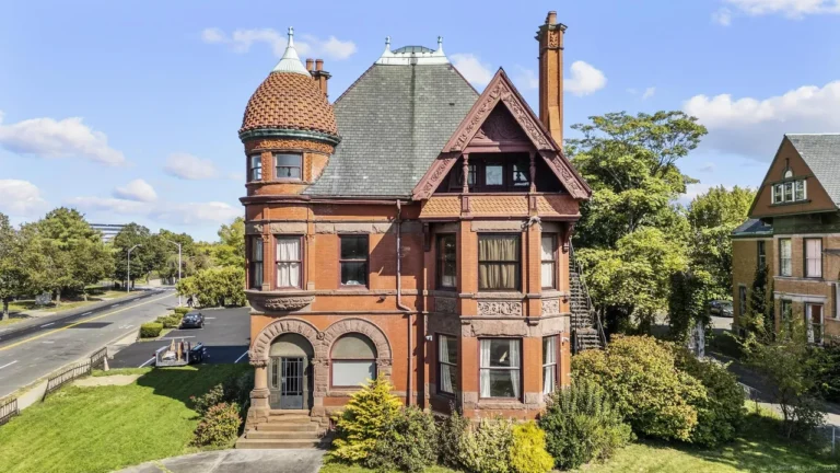 The Munsill Borden Mansion: A Gilded Age Landmark & Strategic Investment