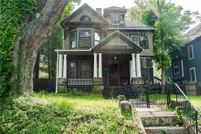 Queen Anne “Free Classic” beauty, 4-bedroom, 3-bath: $150,000