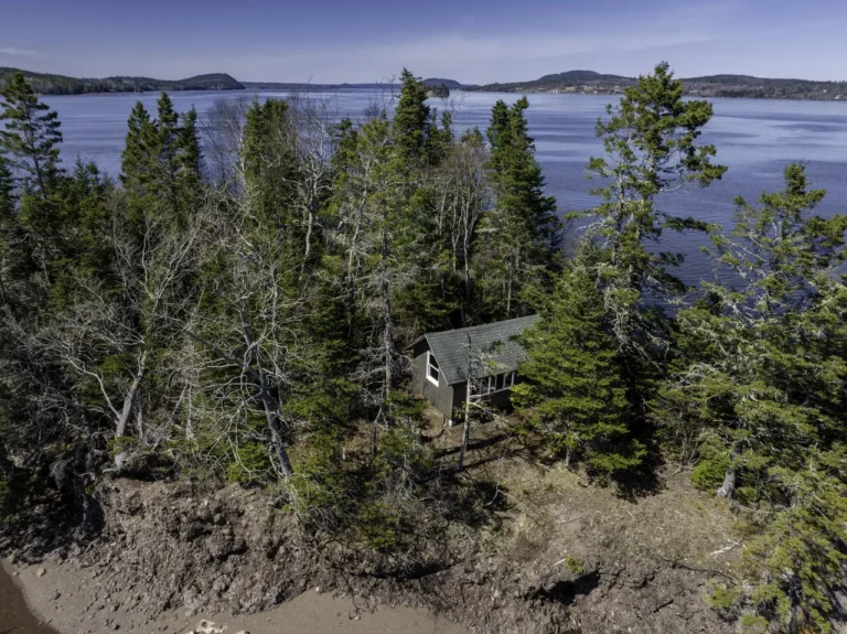 Little Dochet Island: Your Private 1.25-Acre Maine Retreat