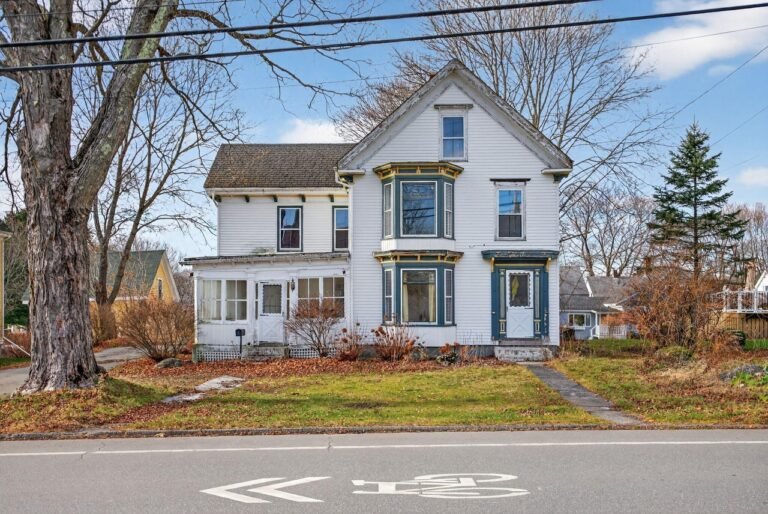 Historic Turn-of-the-Century Victorian Project at 96 N Main Street, Rockland, ME – Offered at $199,000