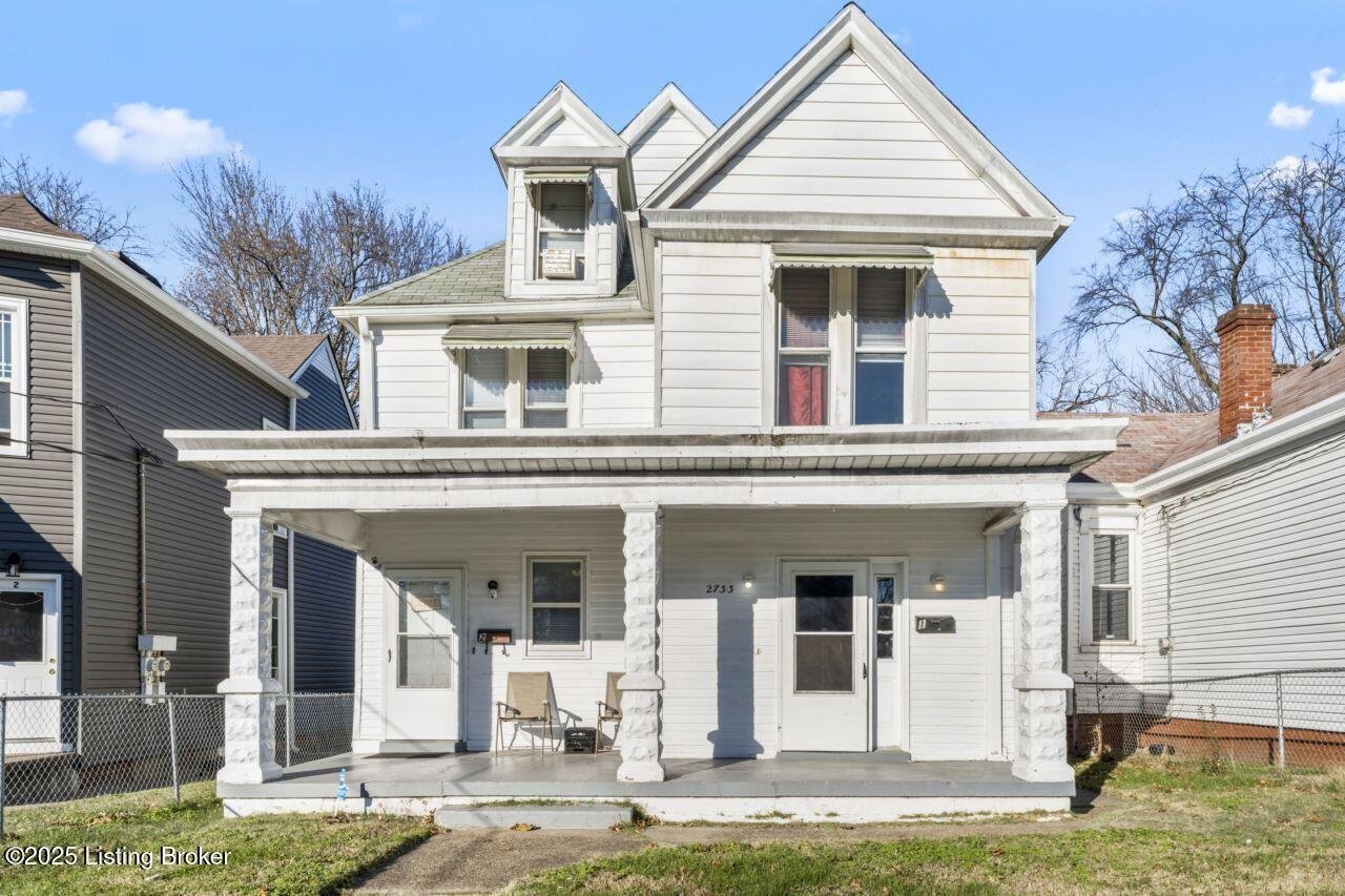 Immediate Yield: A Turnkey, Fully Occupied 1900 Duplex in Louisville for $115K