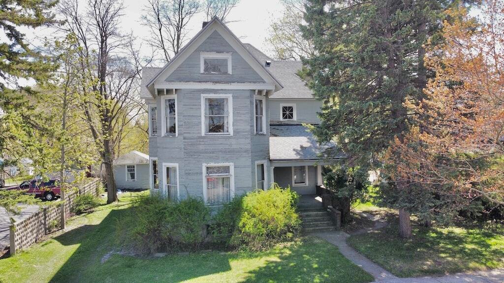The $105K Coastal Diamond: A Turn-of-the-Century Victorian Masterpiece Ready for Rehab