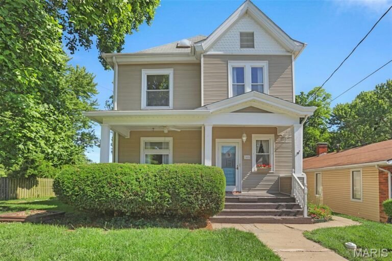 Classic 1890 Architecture: Documented History & Pride of Ownership | $198,000