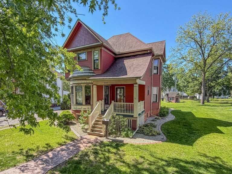 Move-In Ready 1930 Victorian-Traditional  – Offered at $262,900