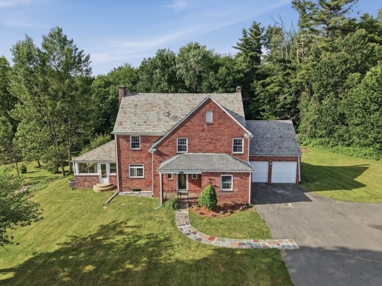 Unrivaled Utility: 1940 Colonial with 5 Full Bathrooms & Finished Basement | $570,000