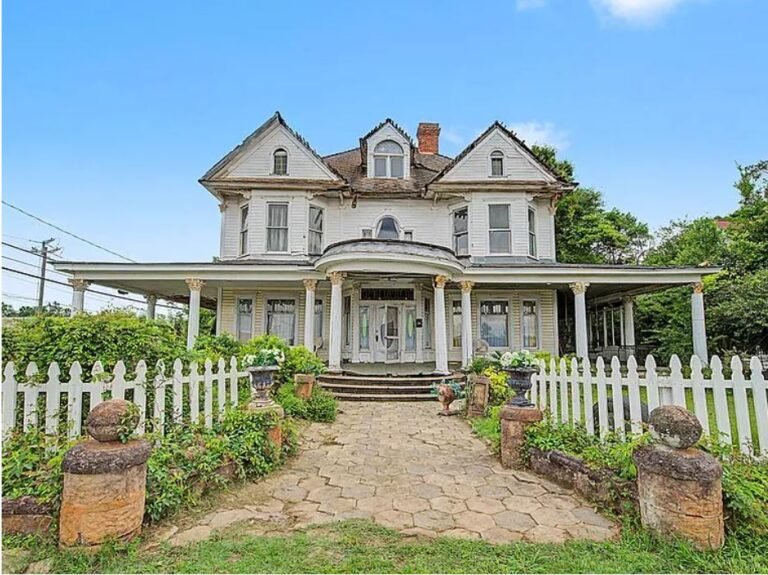 Grand 1900 Southern Victorian Landmark – Offered at $99,900