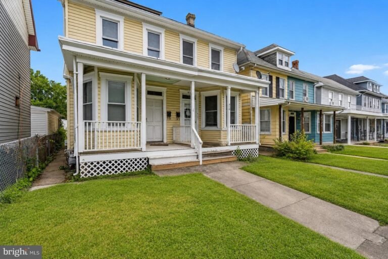Smart Investment: 3-Bedroom Property Awaiting Your Vision | $169,000