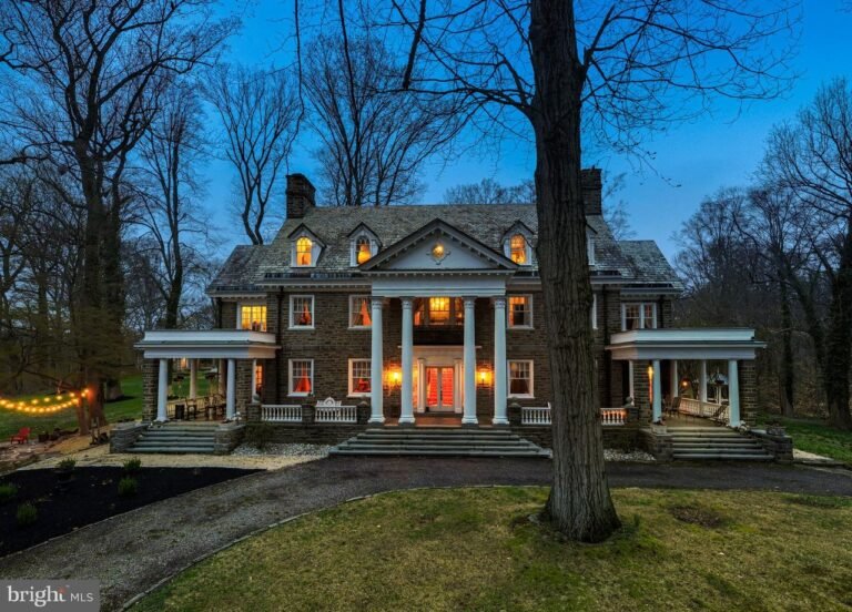 “Houstonia: A Monumental 1921 Neoclassical Estate on 5 Private Acres | $1,999,000”