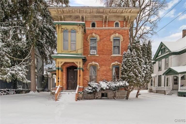 “Turnkey 1880 Brick Duplex: Vacant 7-Bedroom Investment Opportunity | $125,000”