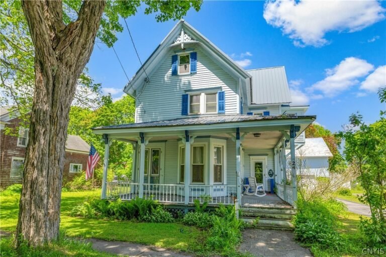 A Visionary’s Retreat: 1900 Victorian with Primary Suite Loft & Creative Spaces | $224,900