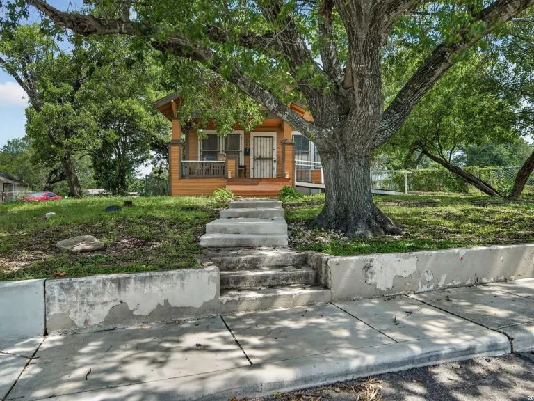 Affordable San Antonio Charmer